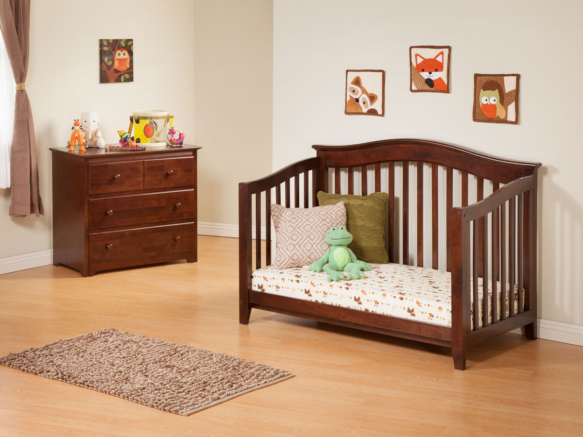 Windsor Boys Convertible Crib